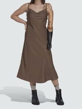 adidas dress olive green Vivara Print Long Silk Dress – PUCCI